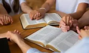 Doa kristen Saat Merasa Takut dan Gelisah agar Hati Kembali Tenang dan Aman